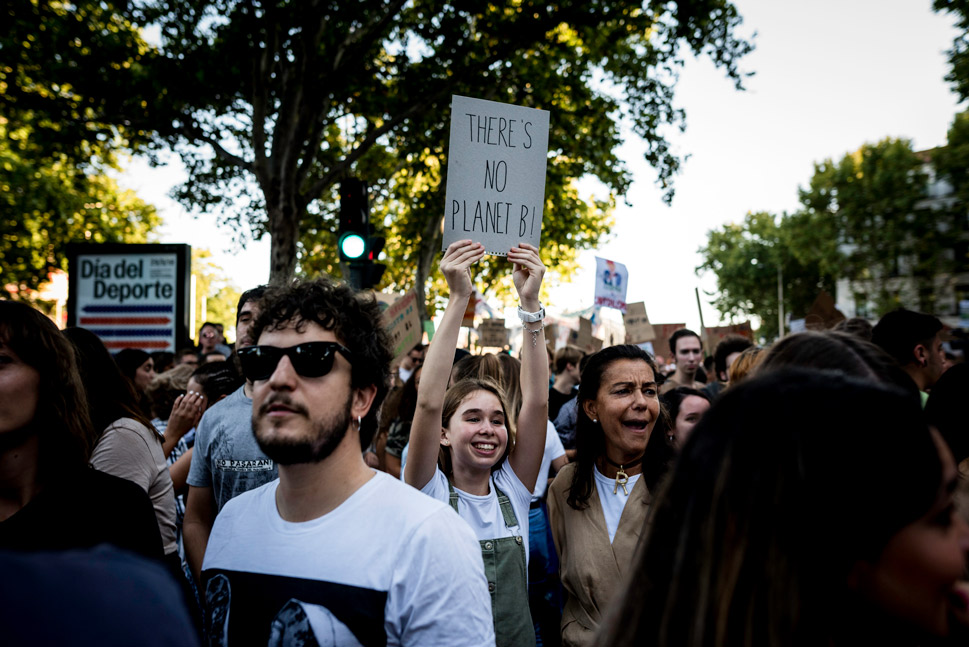 Colectivos climáticos convocan manifestaciones para exigir el fin de los combustibles fósiles