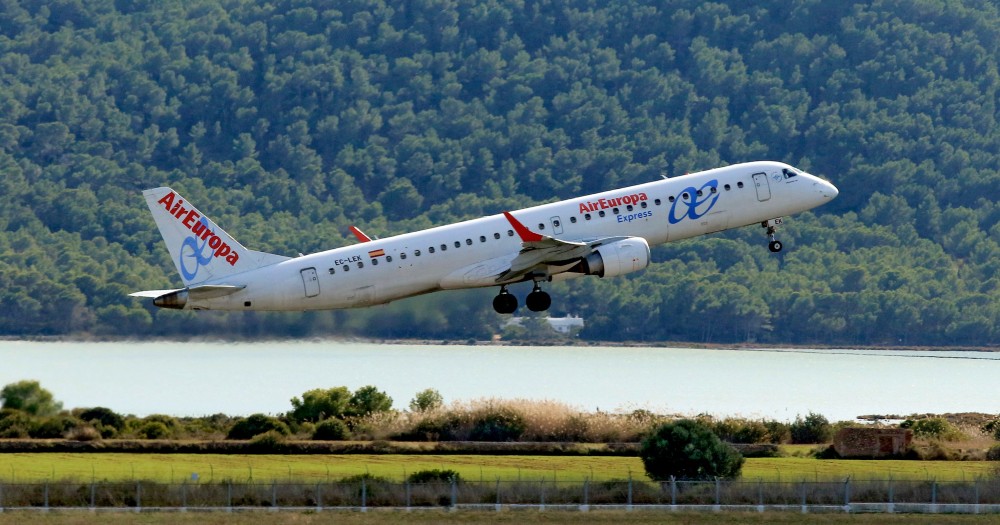 La misma cantidad de aviones… pero volando más bajo