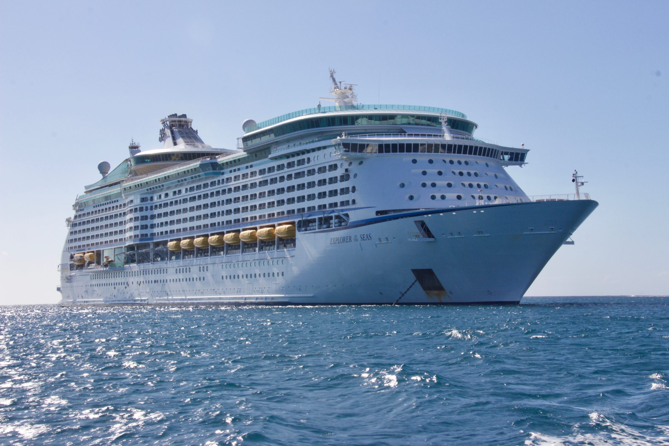 Lo que transportan los cruceros más allá de turistas: contaminación e injusticia climática