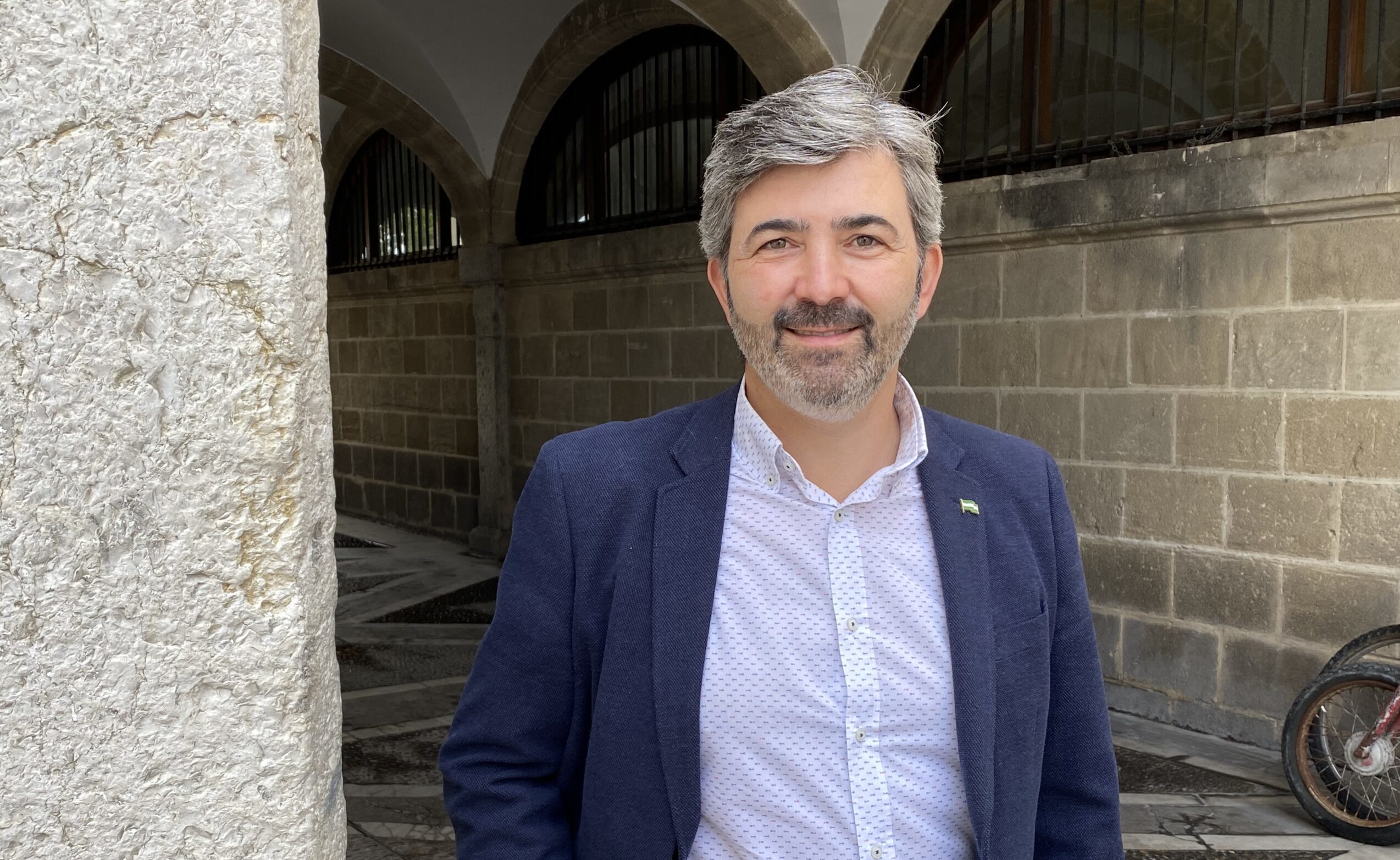 Modesto González, alcalde de Coria del Río: «Siempre ha habido mosquitos, el problema es que ahora vienen cargados de muerte»