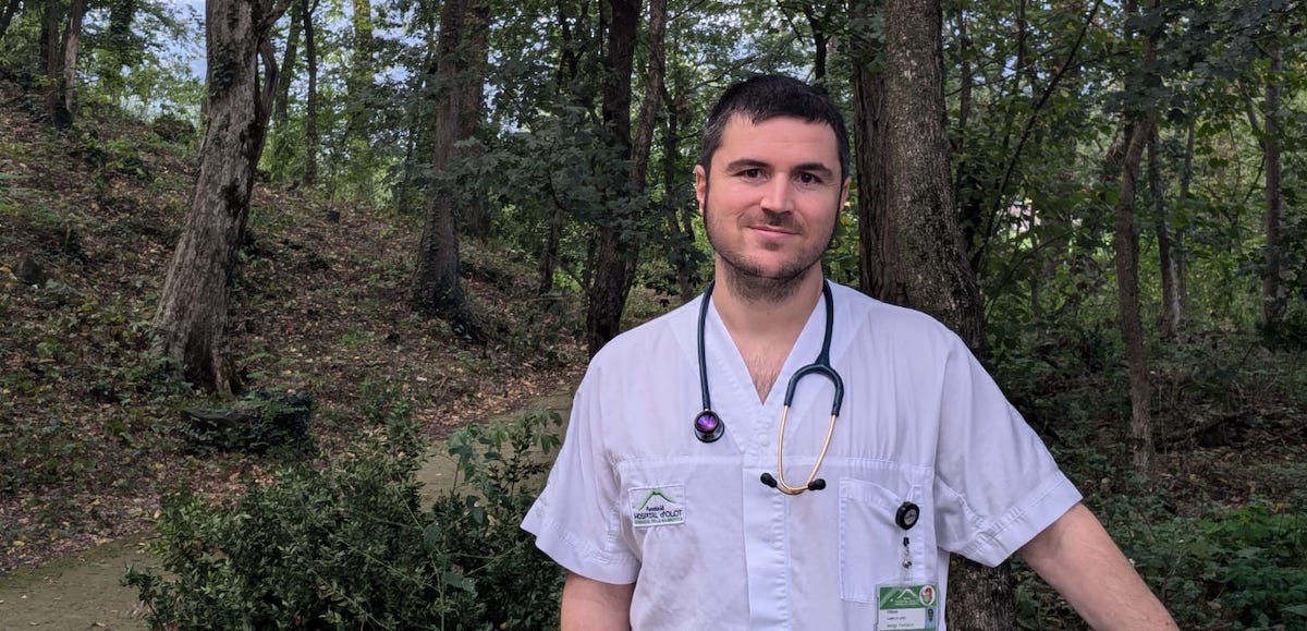 Ferran Campillo, pediatra medioambiental: «Las escuelas deberían ser espacios libres de tráfico»