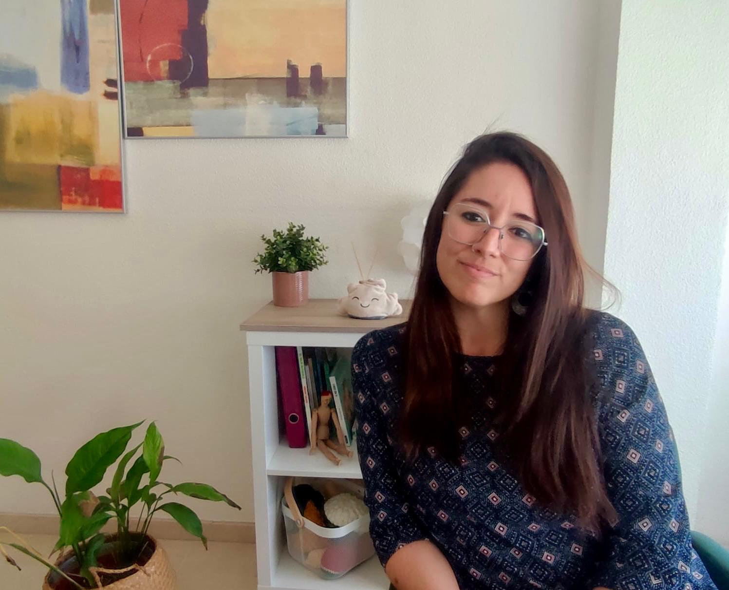 Laura Aránega, psicóloga: «Para afrontar la ecoansiedad necesitamos generar redes y espacios donde cuidarnos»