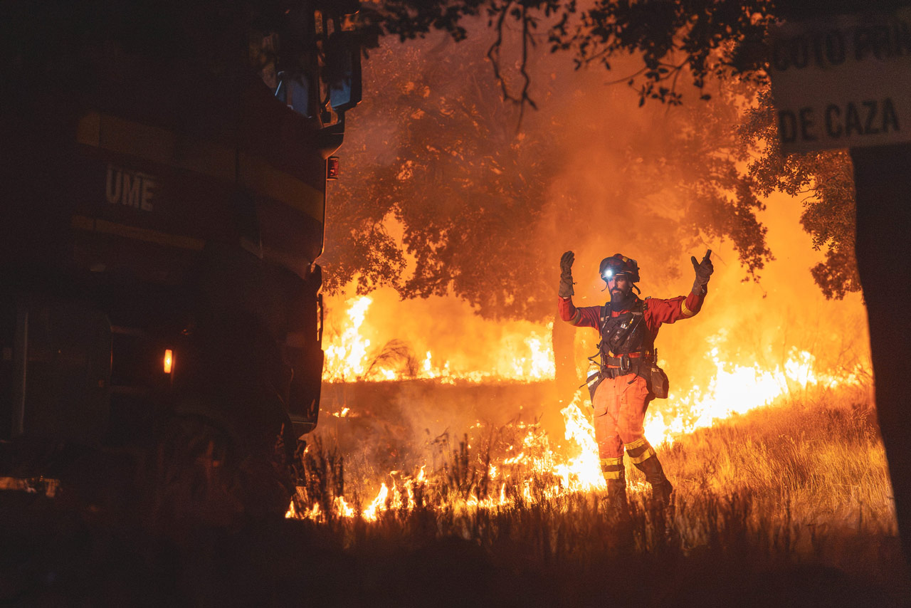 Tú no puedes apagar los incendios, pero sí informarte: entrevistas, reportajes y análisis para conocer el problema