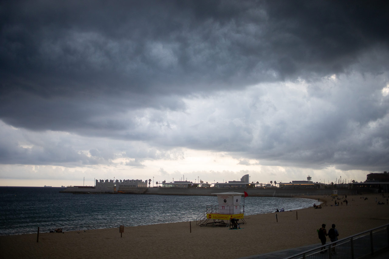 Los mares europeos son ya un caldo: enfermedades, danas, insomnio y «un precio que no pagarán los ricos»